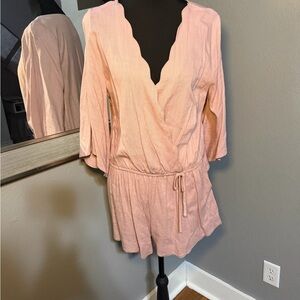 NWT Umgee Pink Linen Blend Scalloped Hem Romper Size Small